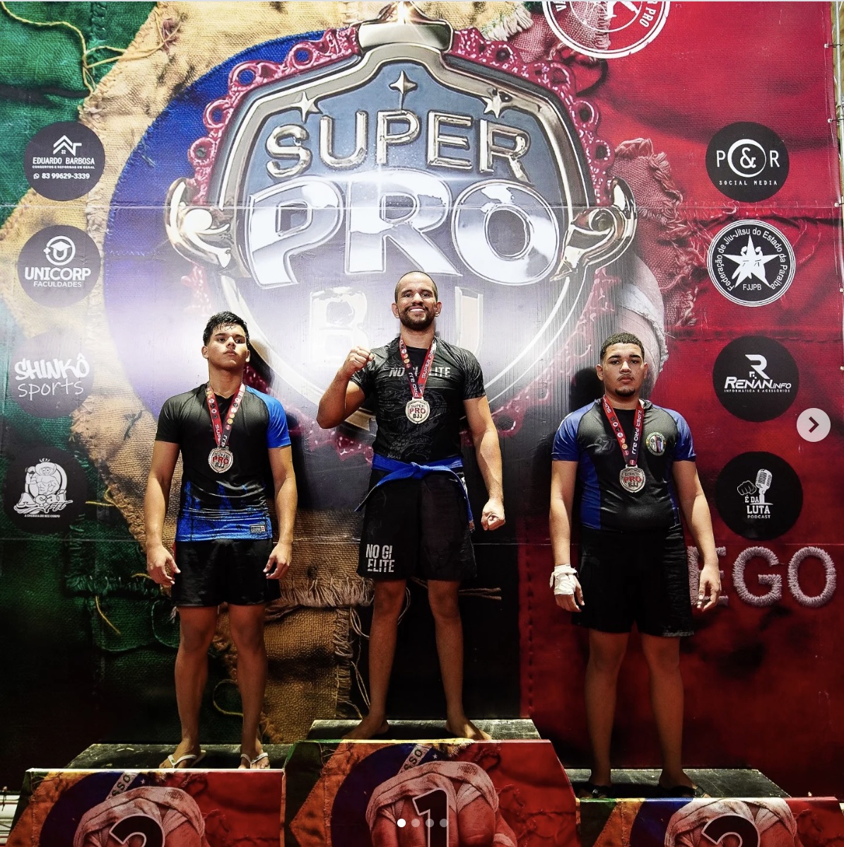 Atletas do CT medalhistas no pódio do Super Pro BJJ